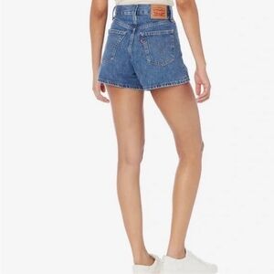 Levi’s high rise shorts 100% cotton denim high waisted classic vintage button